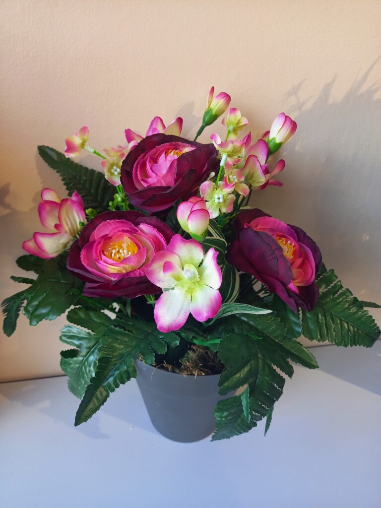 Pot fleurs artificielles - pompes funèbres quimper l'iris